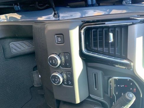 New 2025 GMC Sierra 1500 Denali image 16