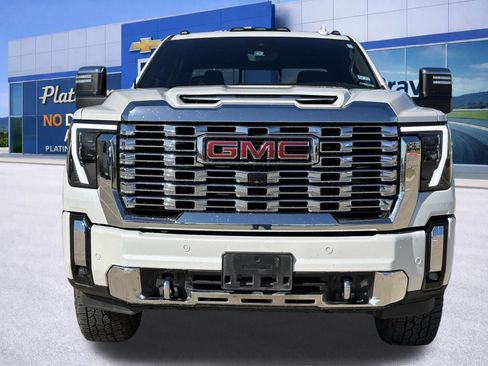 Used 2024 GMC Sierra 2500 Denali w/ Denali Reserve Package image 2