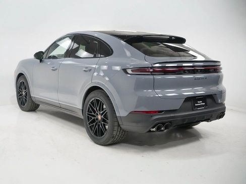 New 2026 Porsche Cayenne S image 3