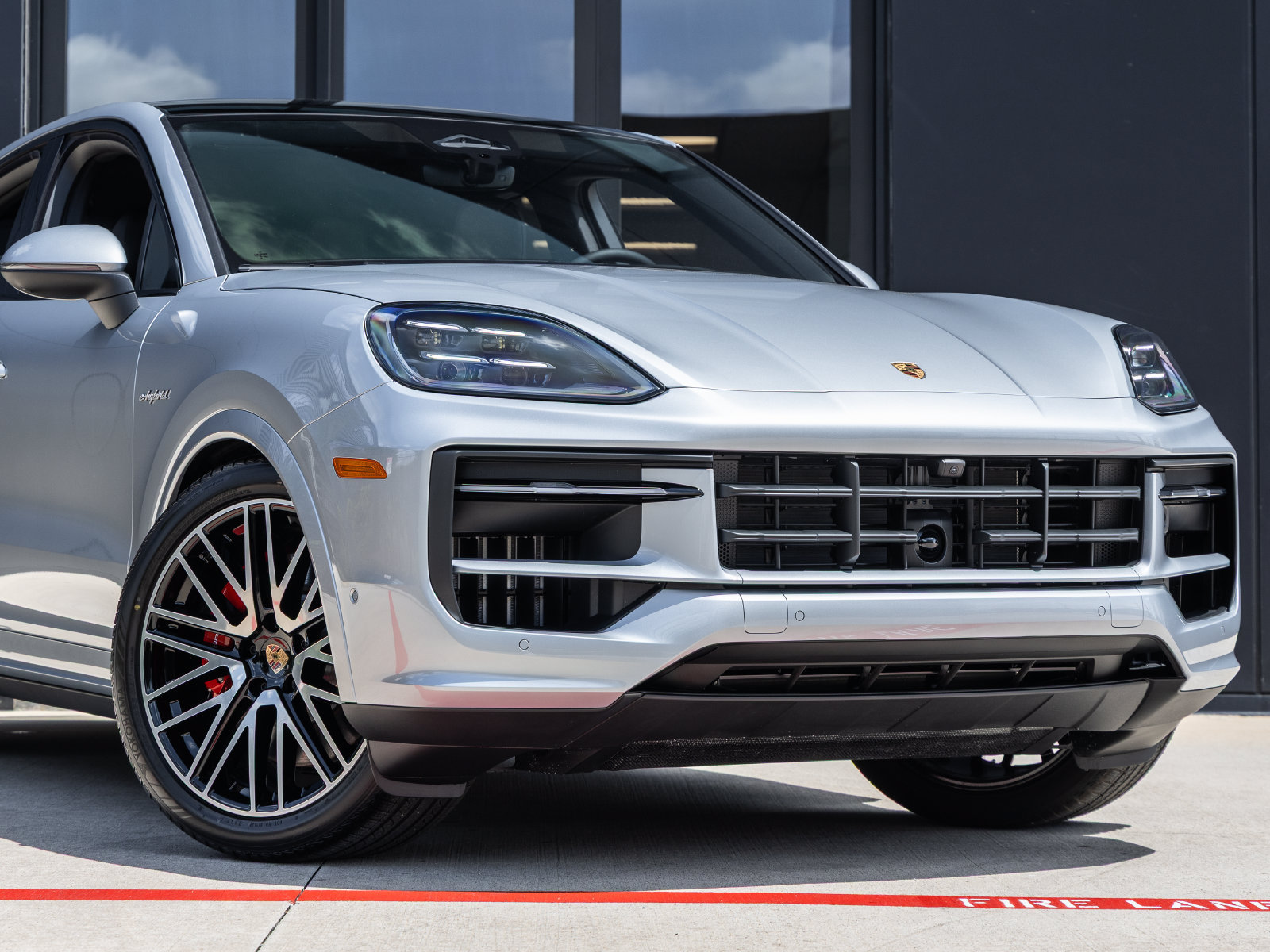 Certified 2026 Porsche Cayenne S AWD/4WD image 9