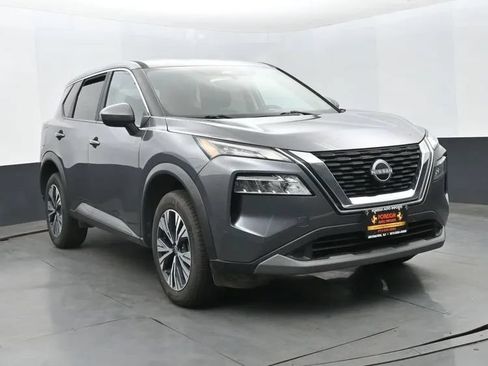 Used 2023 Nissan Rogue SV FWD image 2