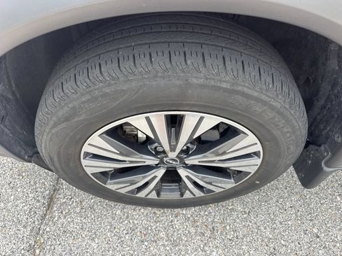 Used 2023 Nissan Rogue SV FWD image 11