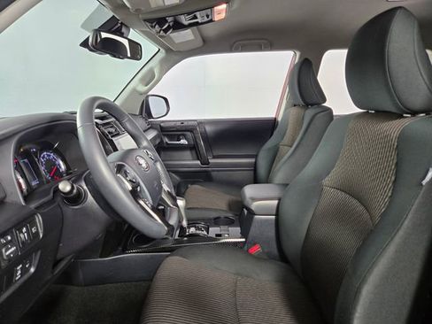 Used 2024 Toyota 4Runner TRD Off-Road image 15