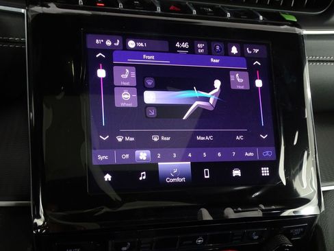 New 2025 Jeep Grand Cherokee L Laredo image 37