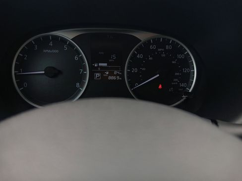 Used 2024 Nissan Kicks S image 17