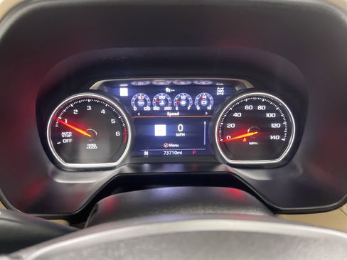 Used 2021 Chevrolet Tahoe Premier w/ Premium Package image 32