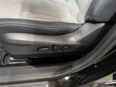 Used 2023 Subaru Outback Premium AWD/4WD image 18