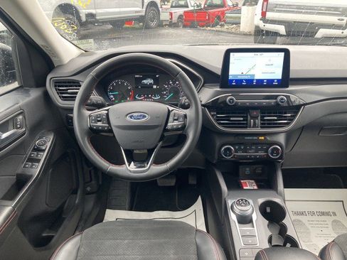 Used 2022 Ford Escape SEL w/ SEL Stealth AWD Package image 9