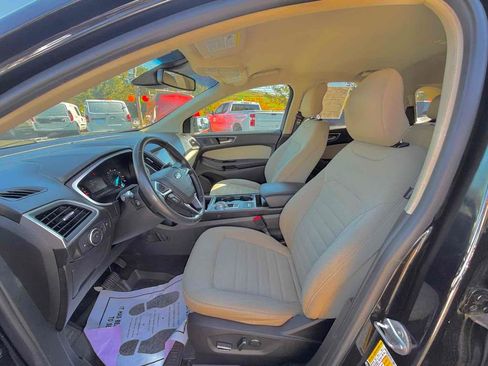 Used 2019 Ford Edge SEL image 13