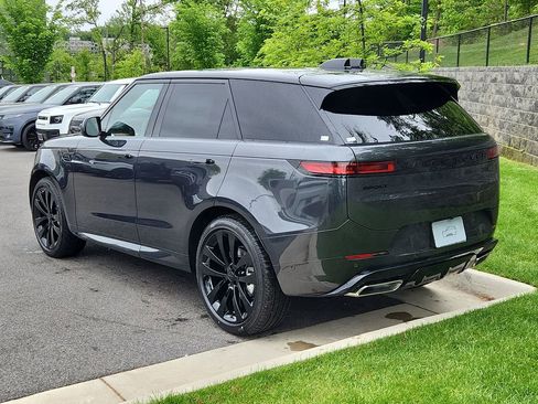 New 2026 Land Rover Range Rover Sport Dynamic SE AWD/4WD image 12