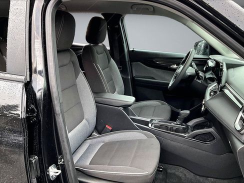 Used 2025 Chevrolet TrailBlazer LT FWD image 27