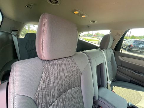 Used 2017 Chevrolet Traverse LS FWD image 29