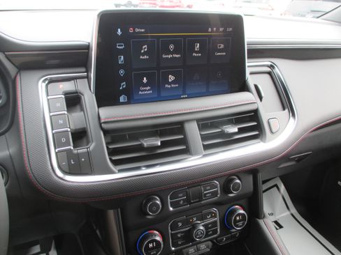 Used 2024 Chevrolet Suburban RST w/ Luxury Package image 23