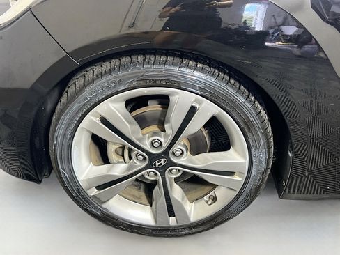 Used 2016 Hyundai Veloster w/ Option Group 03 image 13