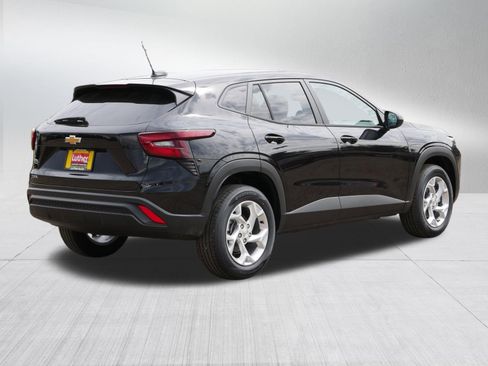 New 2026 Chevrolet Trax LS w/ LS Convenience Package image 5