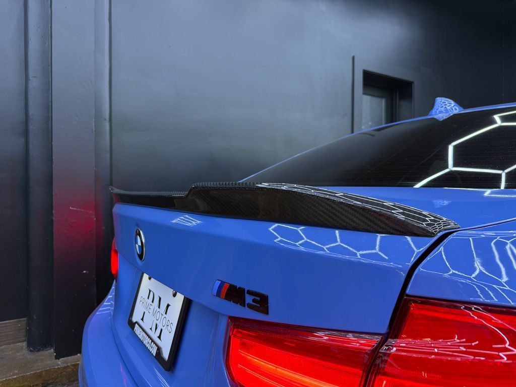 Used 2018 BMW M3 w/ Executive Package RWD image 29