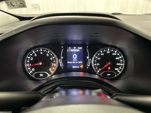Used 2017 Jeep Renegade Altitude AWD/4WD image 13