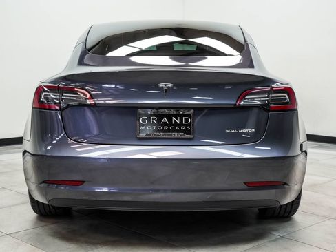 Used 2022 Tesla Model 3 Long Range AWD/4WD image 9