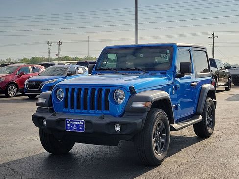 Used 2023 Jeep Wrangler Sport AWD/4WD image 2