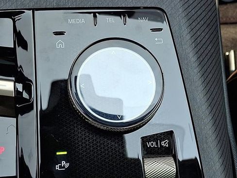 Used 2025 BMW X3 xDrive30i w/ Premium Package image 17