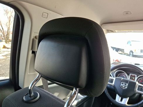 Used 2019 Dodge Journey SE w/ Premium Group image 14