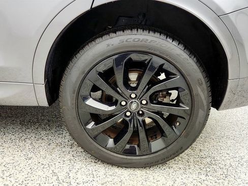 Used 2020 Land Rover Discovery Sport HSE R-Dynamic image 9