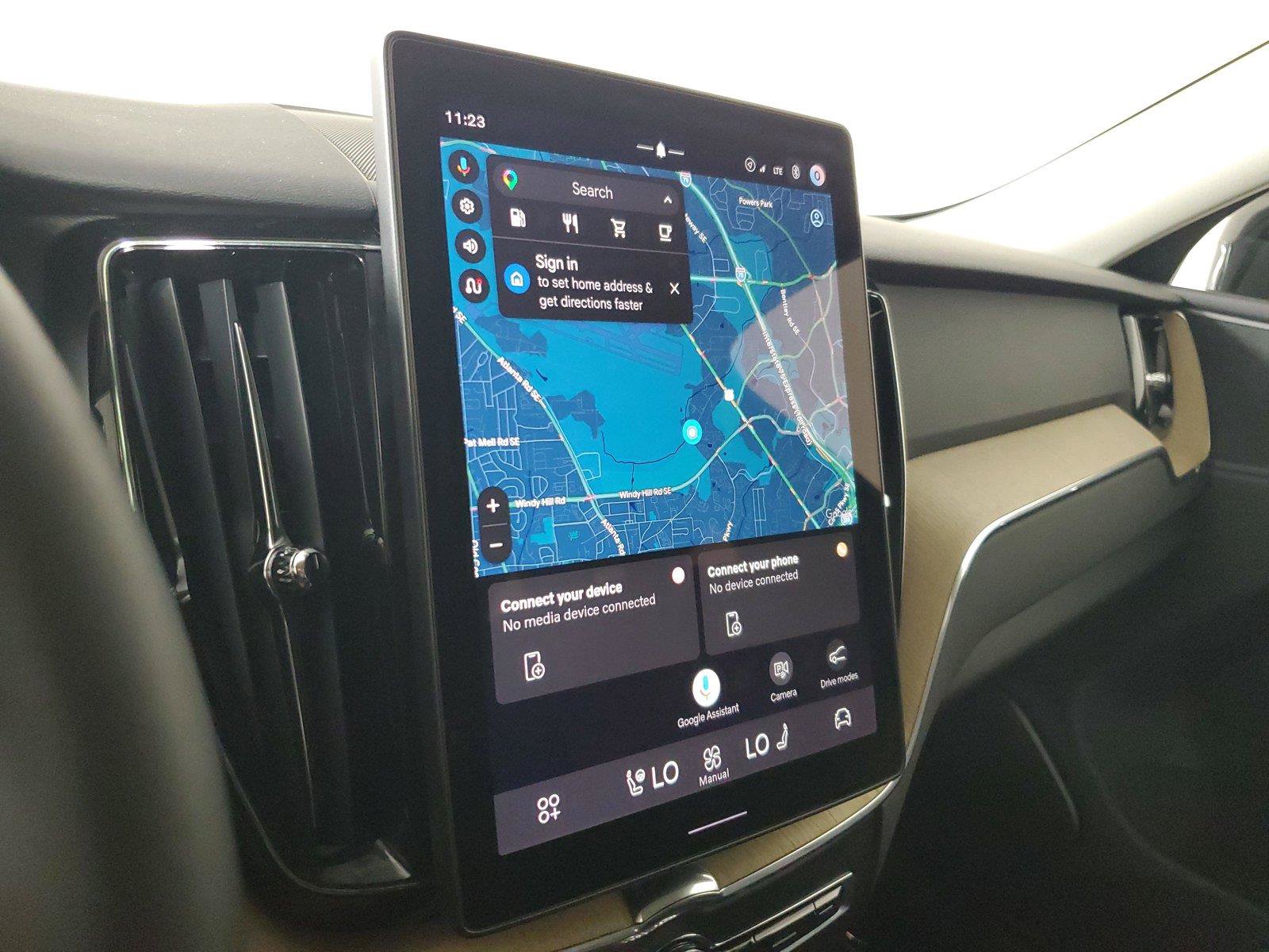 Certified 2026 Volvo XC60 B5 Plus AWD/4WD image 28