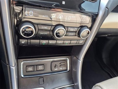 Used 2020 Subaru Ascent Limited w/ Popular Package #2A image 18