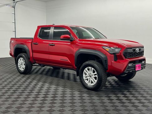 Used 2024 Toyota Tacoma TRD Off-Road AWD/4WD image 6