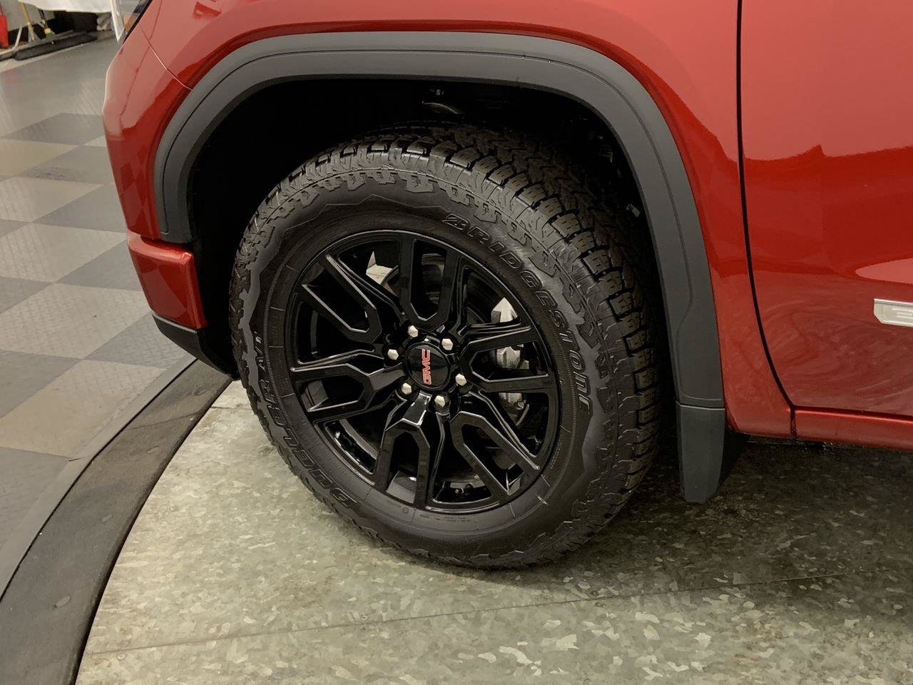 Used 2023 GMC Sierra 1500 Elevation AWD/4WD image 32