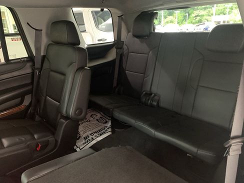 Used 2019 Chevrolet Tahoe Premier RWD image 18