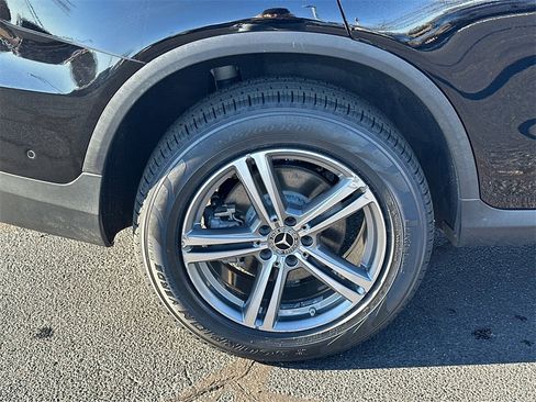 Certified 2021 Mercedes-Benz GLC 300 image 19