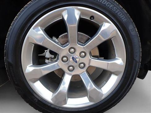 Used 2020 Ford Explorer Platinum w/ Premium Technology Package image 7