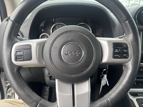 Used 2016 Jeep Compass High Altitude AWD/4WD image 17