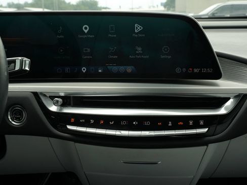 Certified 2024 Cadillac Lyriq Luxury AWD/4WD image 13