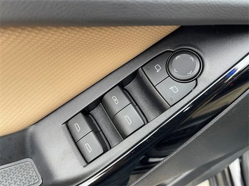 Used 2026 Chevrolet Equinox ACTIV w/ Convenience Package III image 29