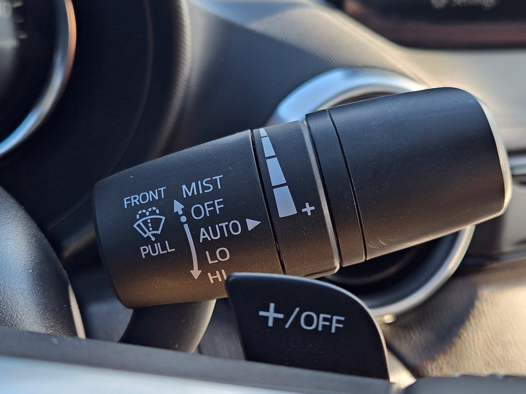 Used 2025 MAZDA MX-5 Miata RF Grand Touring RWD image 5