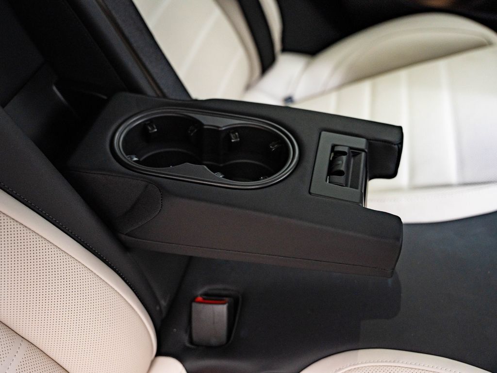 Certified 2025 Porsche Panamera 4 w/ Premium Package AWD/4WD image 43