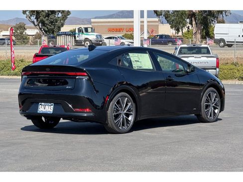 New 2026 Toyota Prius XLE image 4