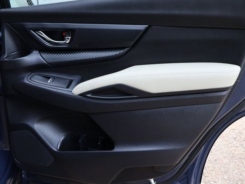 Used 2024 Subaru Ascent Premium w/ Convenience Package image 12