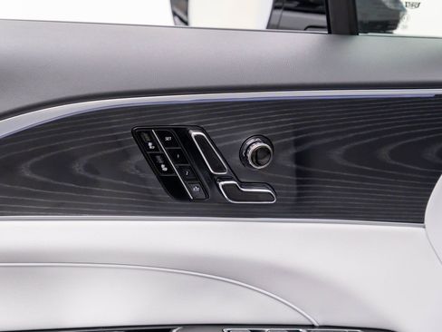 New 2026 Cadillac Lyriq Sport image 15