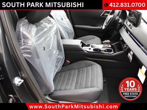 New 2026 Mitsubishi Outlander LE AWD/4WD image 14