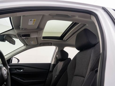 Used 2025 Honda Accord SE image 17