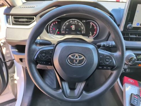 Used 2019 Toyota Highlander XLE AWD/4WD image 15