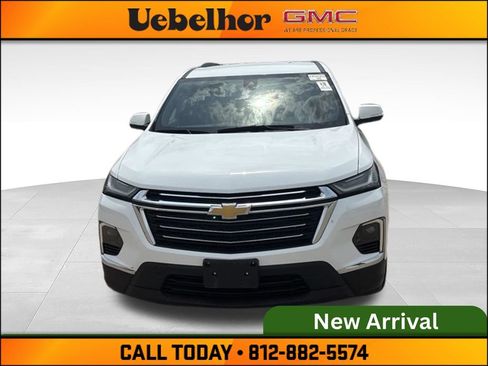 Used 2023 Chevrolet Traverse LT w/ LPO, Cargo Package AWD/4WD image 2