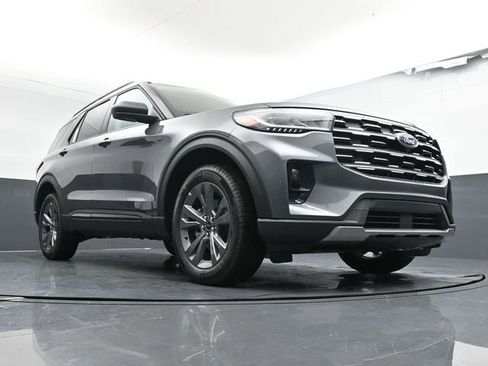 New 2026 Ford Explorer Active w/ Active Comfort Package image 24