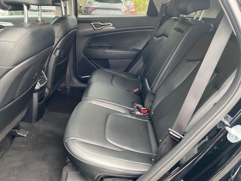 Certified 2023 Kia Sportage EX image 25