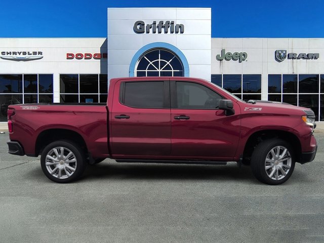 Used 2023 Chevrolet Silverado 1500 LT Trail Boss w/ Convenience Package II AWD/4WD image 3