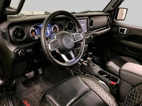 Used 2020 Jeep Wrangler Unlimited Sahara AWD/4WD image 12