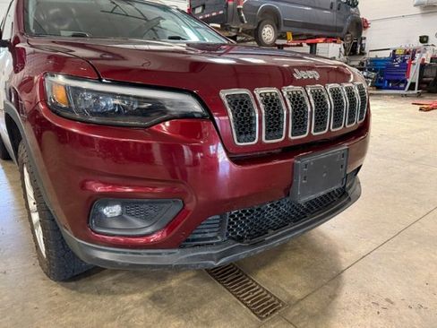 Used 2019 Jeep Cherokee Latitude w/ Popular Appearance Group AWD/4WD image 2